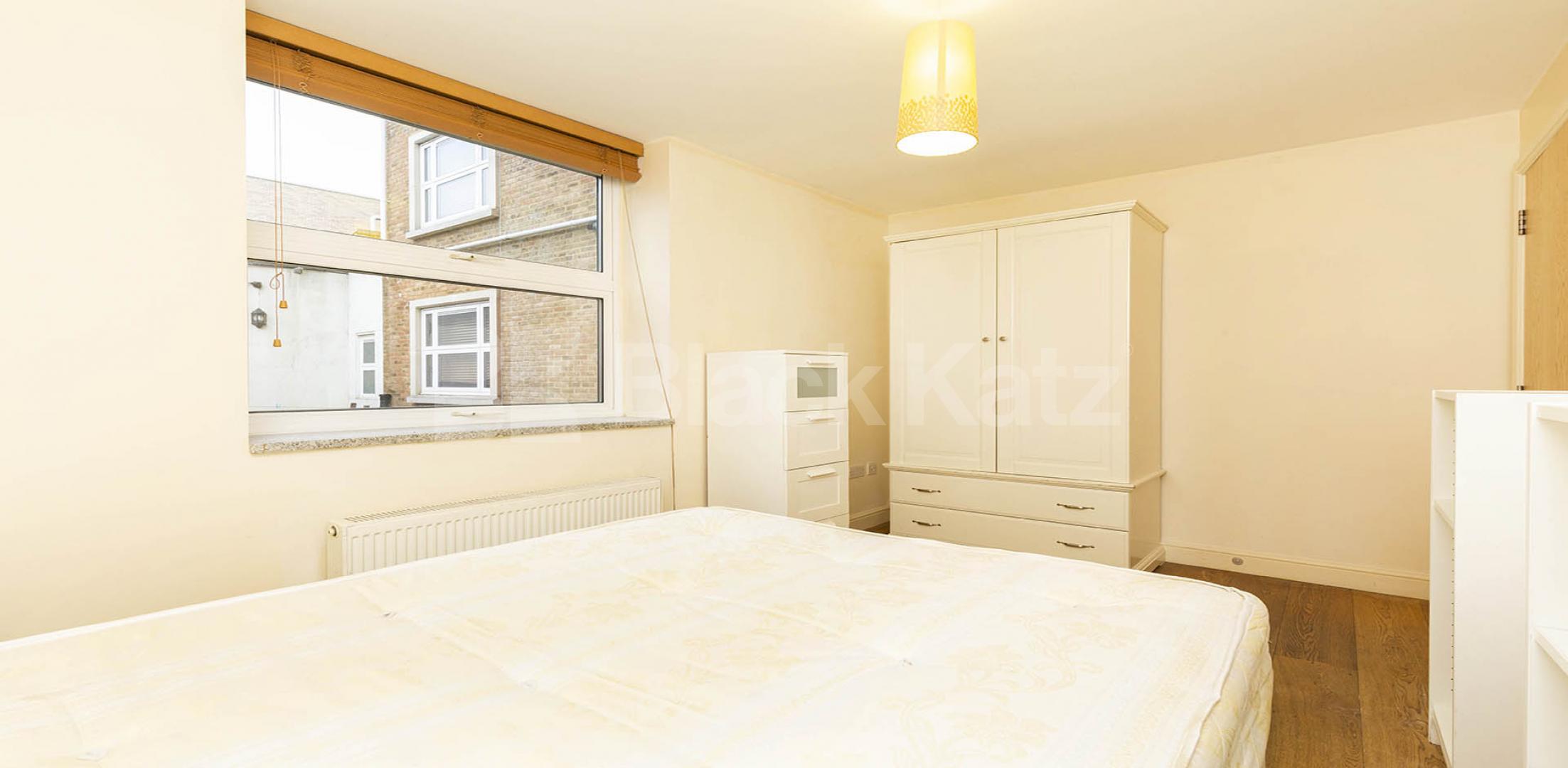 Modern two double bedrrom flat in a private gated development close to shops. Hornsey High Street, Hornsey